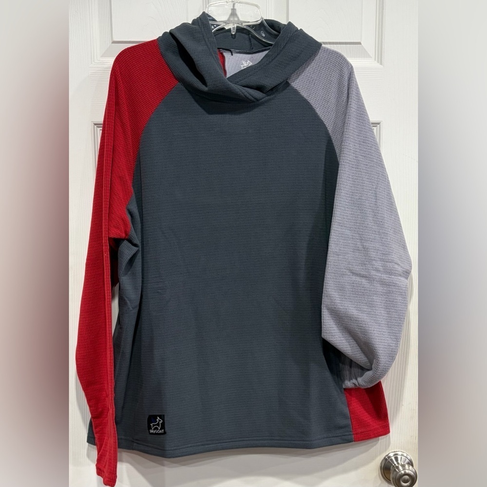 Skygoat Men's XL CAMP Hoodie Microgrid Fleece NWT Red Grey Pockets Thumbholes
